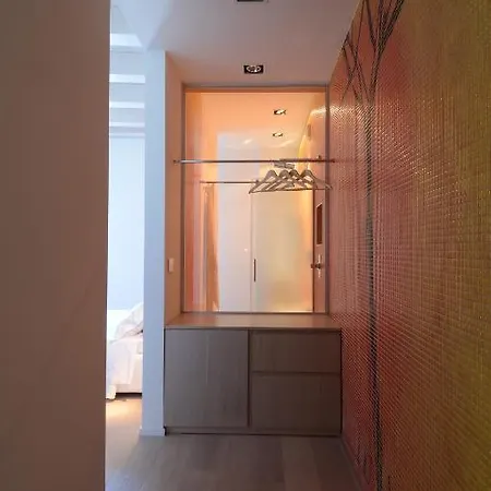 Moma Suites Private Beach 2*