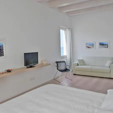 Alojamento de Acomodação e Pequeno-almoço Moma Private 2*